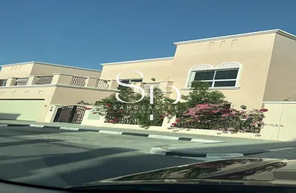 Villa - 4 Bedrooms - 5 Bathrooms for rent in Nad Al Sheba Villas - Nad Al Sheba 3 - Nad Al Sheba - Dubai