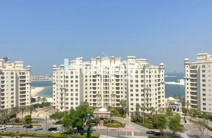 شقة - 4 غرف نوم - 6 حمامات للايجار في السرود - مساكن شور لاين - نخلة جميرا - دبي شقة - 4 غرف نوم - 6 حمامات للايجار في السرود - مساكن شور لاين - نخلة جميرا - دبي