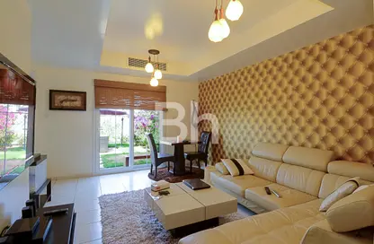 Villa - 2 Bedrooms - 3 Bathrooms for rent in Springs 9 - The Springs - Dubai