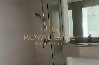 Bathroom image for: Apartment - 2 Bedrooms - 3 Bathrooms for sale in Waters Edge - Yas Island - Abu Dhabi, Image 1