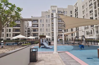 Apartment - 2 Bedrooms - 2 Bathrooms for sale in Hayat Boulevard-2A - Hayat Boulevard - Town Square - Dubai