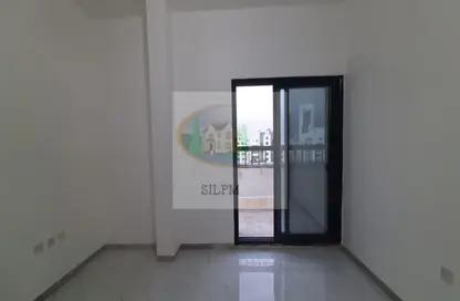Empty Room image for: Penthouse - 2 Bedrooms - 2 Bathrooms for rent in Al Mushrif - Abu Dhabi, Image 1