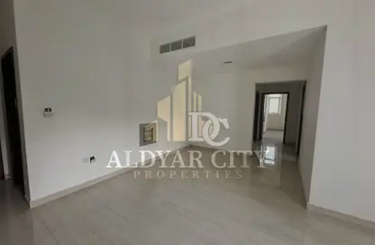 Apartment - 2 Bedrooms - 2 Bathrooms for rent in Al Rumailah building - Al Rumailah 2 - Al Rumaila - Ajman
