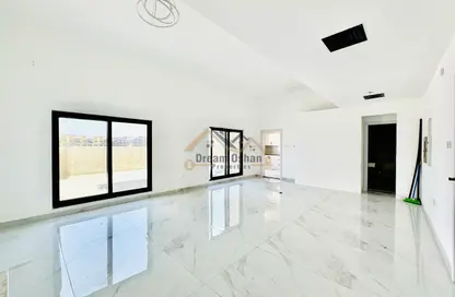 Apartment - 2 Bedrooms - 3 Bathrooms for rent in Al Warsan 4 - Al Warsan - Dubai