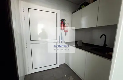 Shop - Studio - 1 Bathroom for rent in Jumeirah Garden City - Al Satwa - Dubai