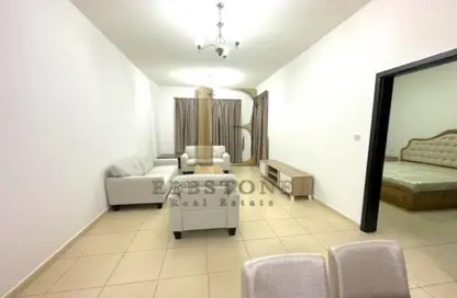 Apartment - 1 Bedroom - 1 Bathroom for sale in Mazaya 25 - Queue Point - Dubai Land - Dubai