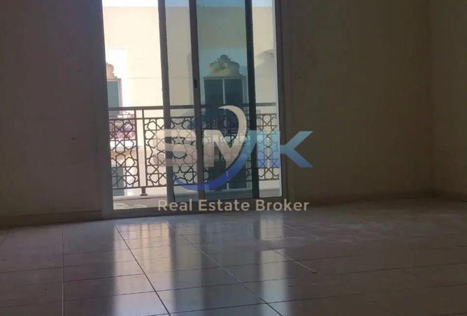LARGE SIZE | WITHOUT BALCONY | READY TO MOVE 