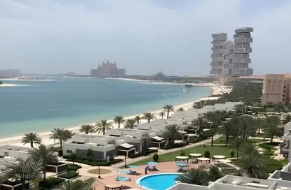 Apartment - 2 Bedrooms - 3 Bathrooms for sale in Ellington Beach House - Palm Jumeirah - Dubai
