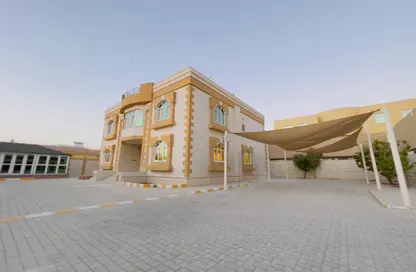 Villa - 5 Bedrooms - 7+ Bathrooms for rent in Mohamed Bin Zayed Centre - Mohamed Bin Zayed City - Abu Dhabi