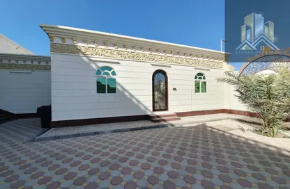 شقة - غرفة نوم - 2 حمامات للايجار في فيلات مدينة خليفة آيه - مدينة خليفة أ - مدينة خليفة - أبوظبي