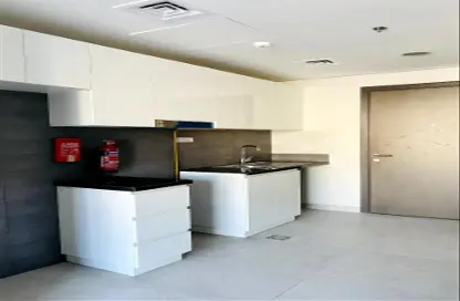 Apartment - 1 Bathroom for rent in Remal Mall - Majan - Dubai