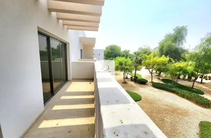 Apartment - 2 Bedrooms - 2 Bathrooms for rent in The Gardens Buildings - The Gardens - Dubai