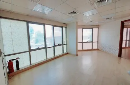Empty Room image for: Office Space - Studio - 1 Bathroom for rent in Hai Al Salama - Central District - Al Ain, Image 1