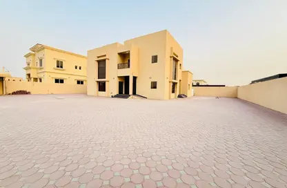 Villa - 5 Bedrooms - 6 Bathrooms for rent in Hoshi - Al Badie - Sharjah