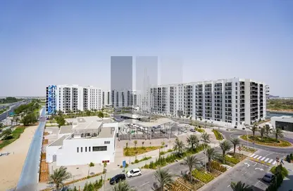 Apartment - 3 Bedrooms - 4 Bathrooms for sale in Waters Edge - Yas Island - Abu Dhabi