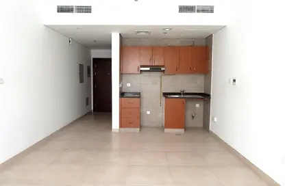 Apartment - Studio - 1 Bathroom for rent in Al Quoz 3 - Al Quoz - Dubai