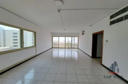 Apartment - 3 Bedrooms - 4 Bathrooms for rent in Al Rostomani Towers - Sheikh Zayed Road - Dubai