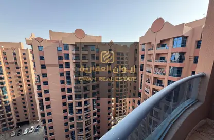 شقة - 2 غرف نوم - 3 حمامات للايجار في أبراج النعيمية - النعيمية - عجمان