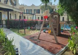 فيلا - 4 غرف نوم - 5 حمامات للكراء في مجمع الحصن - شارع السلام - أبوظبي