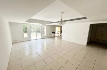 Townhouse - 3 Bedrooms - 3 Bathrooms for rent in Springs 6 - The Springs - Dubai