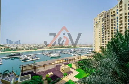 Apartment - 2 Bedrooms - 3 Bathrooms for sale in Marina Residences 4 - Marina Residences - Palm Jumeirah - Dubai