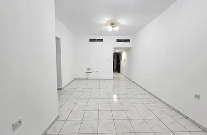 Apartment - 2 Bedrooms - 2 Bathrooms for rent in Al Telal Building - Al Majaz 2 - Al Majaz - Sharjah