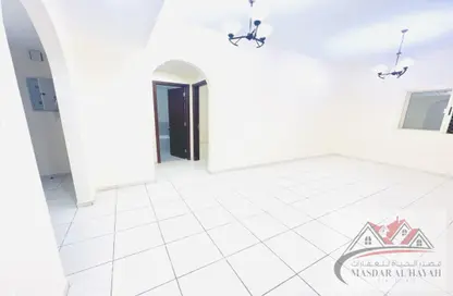 شقة - غرفة نوم - 2 حمامات للايجار في بناية مويليح 29 - مويلح - الشارقة
