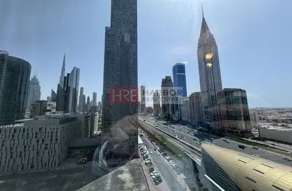 شقة - 2 غرف نوم - 2 حمامات للايجار في برج توينتي فرست سينشري - شارع الشيخ زايد - دبي