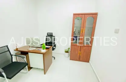 Office Space - Studio - 1 Bathroom for rent in Red Avenue - Al Garhoud - Dubai
