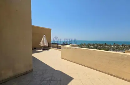 شقة - 2 غرف نوم - 3 حمامات للبيع في ياقوت - باب البحر - جزيرة المرجان - رأس الخيمة