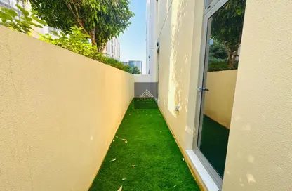 شقة - غرفة نوم - 1 حمام للايجار في أبتاون الزاهية - الزاهية - تجارية مويلح - الشارقة