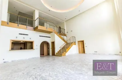 Empty Room image for: Penthouse - 4 Bedrooms - 5 Bathrooms for sale in Al Shahla - Shoreline Apartments - Palm Jumeirah - Dubai, Image 1