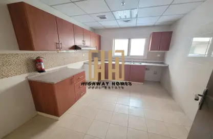 Apartment - 2 Bedrooms - 2 Bathrooms for rent in Muwaileh 29 Building - Muwaileh - Sharjah