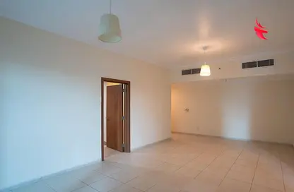 Empty Room image for: Apartment - 1 Bedroom - 1 Bathroom for rent in Al Barsha 1 - Al Barsha - Dubai, Image 1
