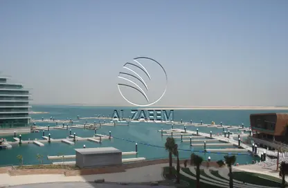 شقة - 2 غرف نوم - 3 حمامات للايجار في البرزة - البندر - شاطئ الراحة - أبوظبي