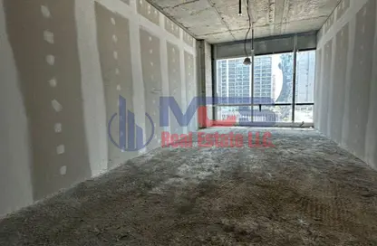 Office Space - Studio - 1 Bathroom for rent in Tamani Art Tower - Business Bay - Dubai