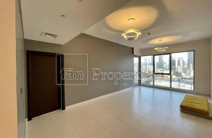 Apartment - 1 Bedroom - 2 Bathrooms for rent in Bahwan Tower Downtown - Downtown Dubai - Dubai