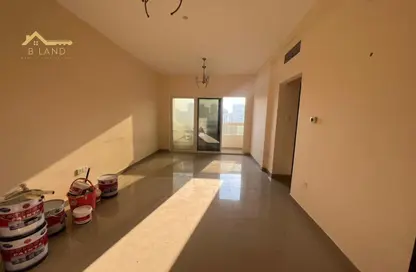 شقة - غرفة نوم - 1 حمام للايجار في شارع التعاون - التعاون - الشارقة