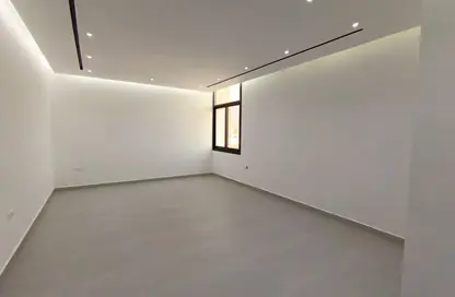 Villa - 5 Bedrooms - 5 Bathrooms for rent in Al Aweer 1 - Al Aweer - Dubai Villa - 5 Bedrooms - 5 Bathrooms for rent in Al Aweer 1 - Al Aweer - Dubai