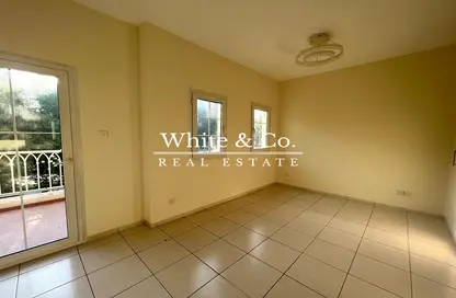 Villa - 2 Bedrooms - 3 Bathrooms for rent in Springs 12 - The Springs - Dubai