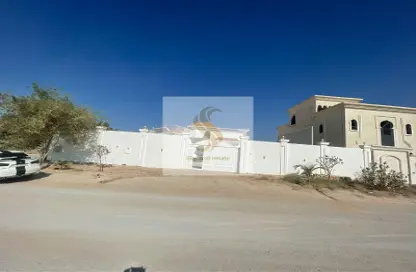 فيلا - 3 غرف نوم - 6 حمامات للايجار في الرفاع - رأس الخيمة
