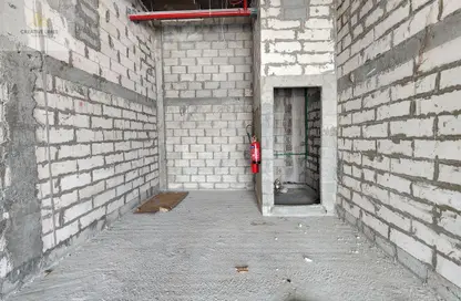 Shop - Studio - 1 Bathroom for rent in AZIZI Riviera - Meydan One - Meydan - Dubai