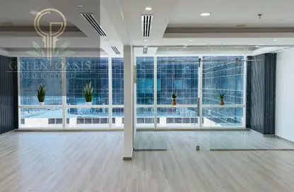 Office Space - Studio - 2 Bathrooms for rent in Tamani Art Tower - Business Bay - Dubai