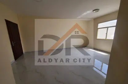 شقة - غرفة نوم - 1 حمام للايجار في مساكن كورنيش عجمان - طريق كورنيش عجمان - عجمان