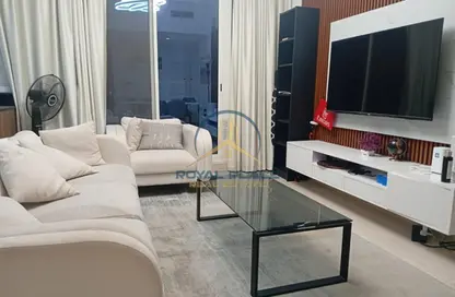 شقة - 2 غرف نوم - 2 حمامات للايجار في ماريا تاور - الفرجان - دبي