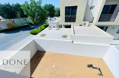 Townhouse - 2 Bedrooms - 4 Bathrooms for rent in Nasma Residence - Al Tai - Sharjah
