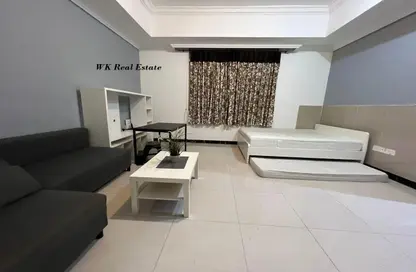 Living Room image for: Apartment - 1 Bathroom for rent in Khalifa City - Abu Dhabi, Image 1