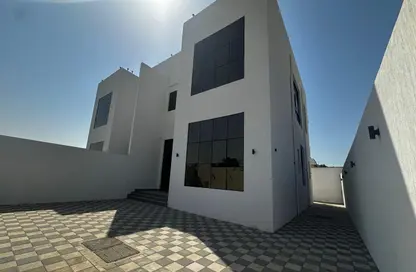 Duplex - 4 Bedrooms - 4 Bathrooms for rent in Khuzam - Ras Al Khaimah