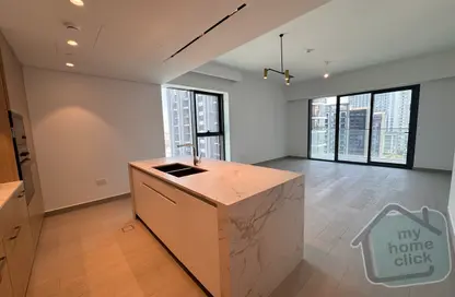 Apartment - 2 Bedrooms - 3 Bathrooms for rent in Berkeley Place - Mohammed Bin Rashid City - Dubai