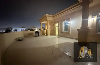 شقة - غرفة نوم - 1 حمام للايجار في مجمع فيلات - مدينة خليفة - أبوظبي